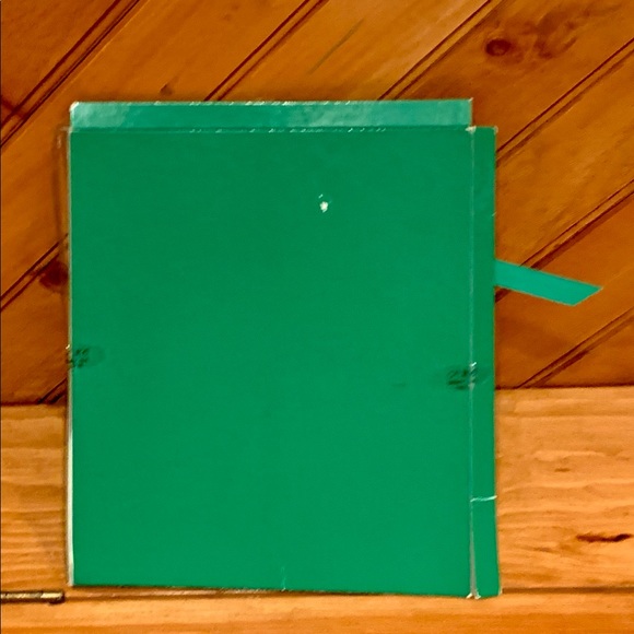 Ireland - Kiss Me I'm Irish BNWT Bib White with Green Trim - Saint Patricks Day - Picture 3 of 6